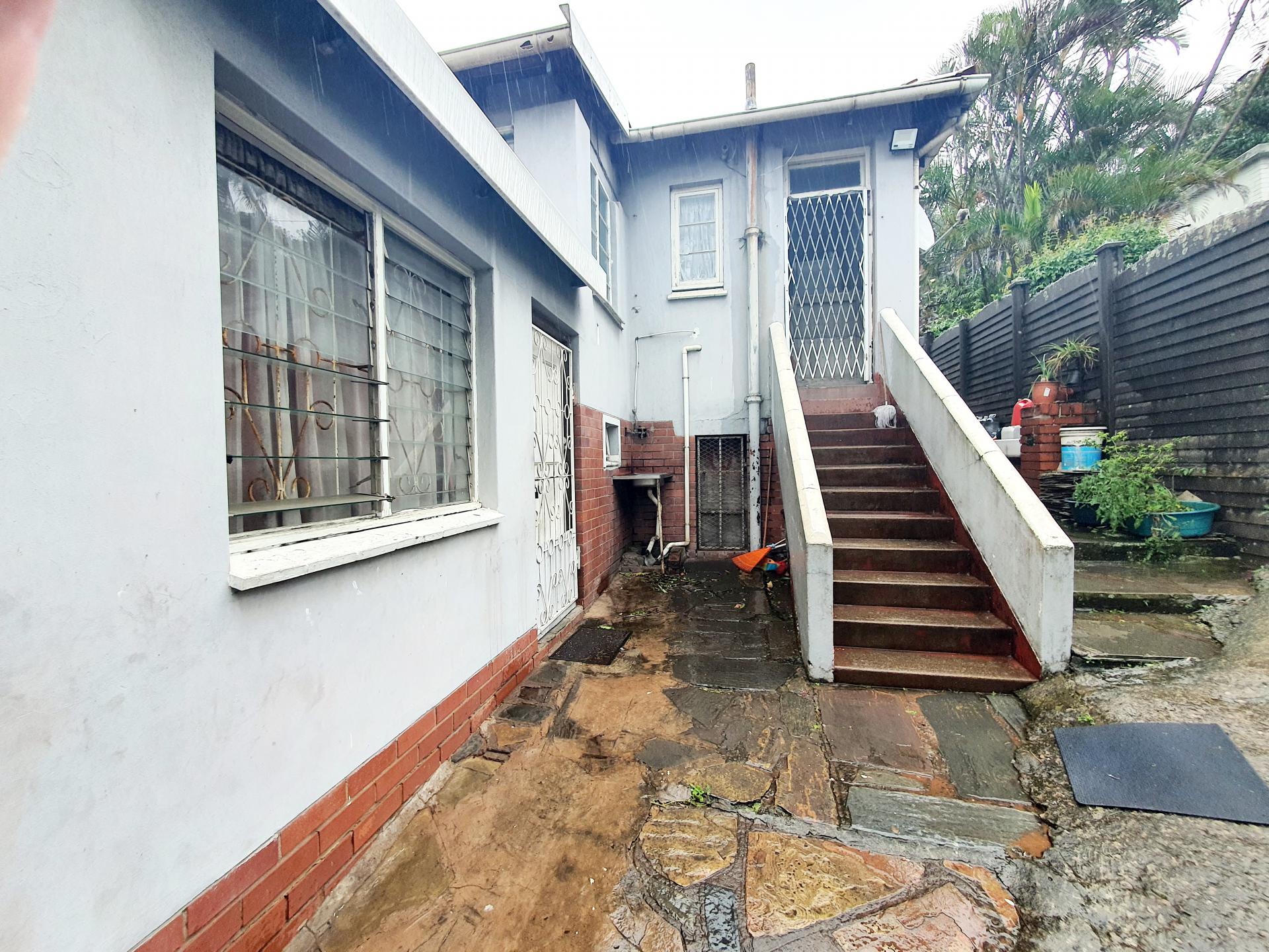  of property in Montclair (Dbn)