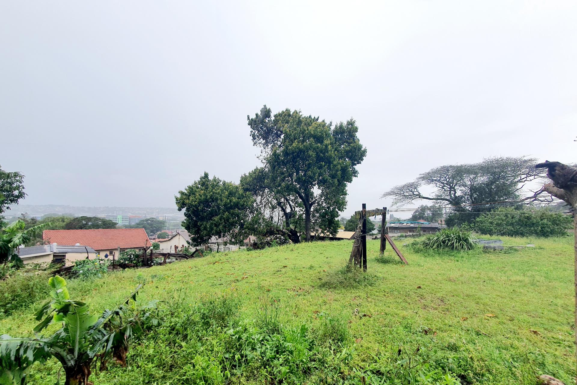  of property in Montclair (Dbn)