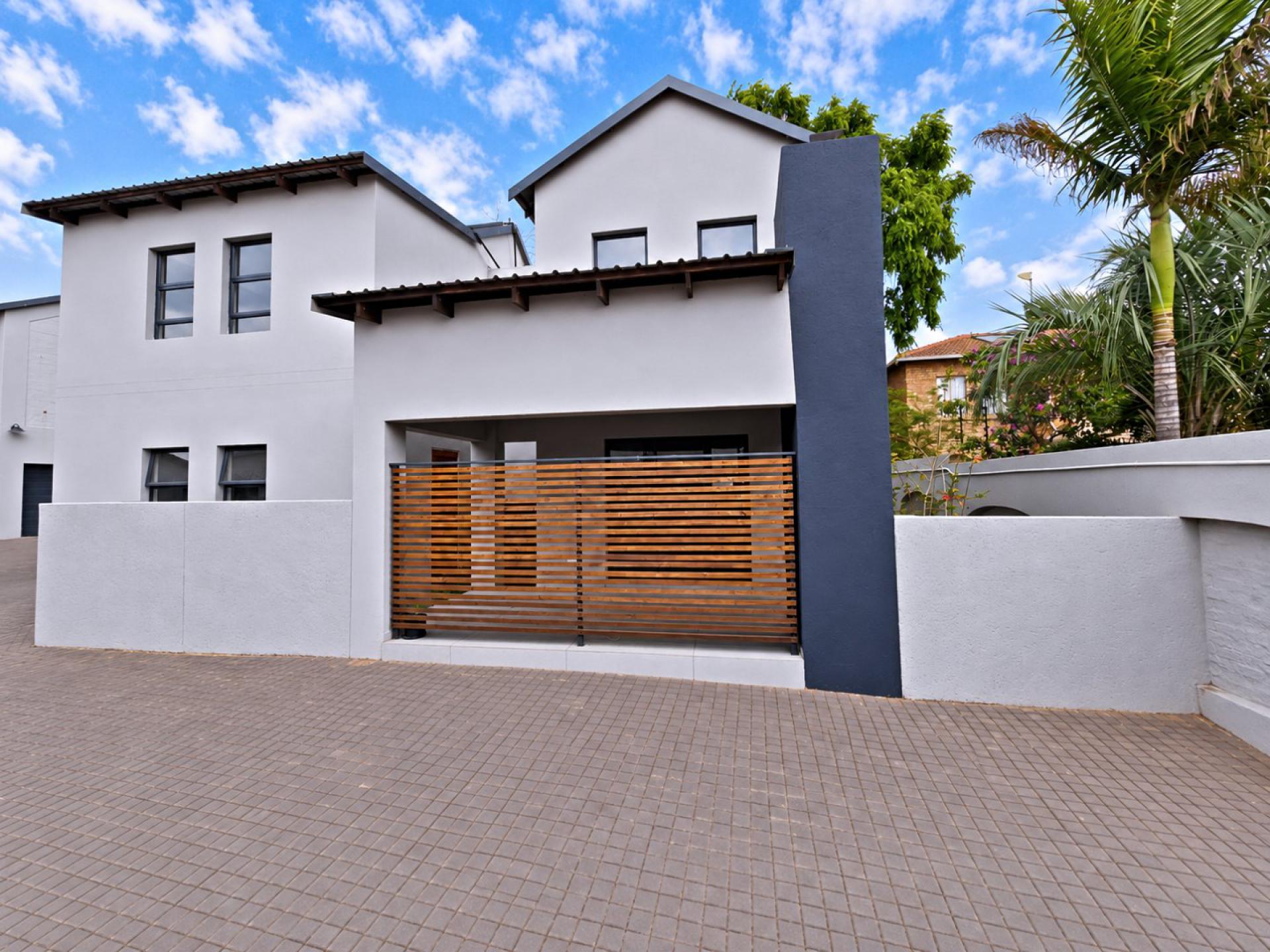  of property in Magalieskruin