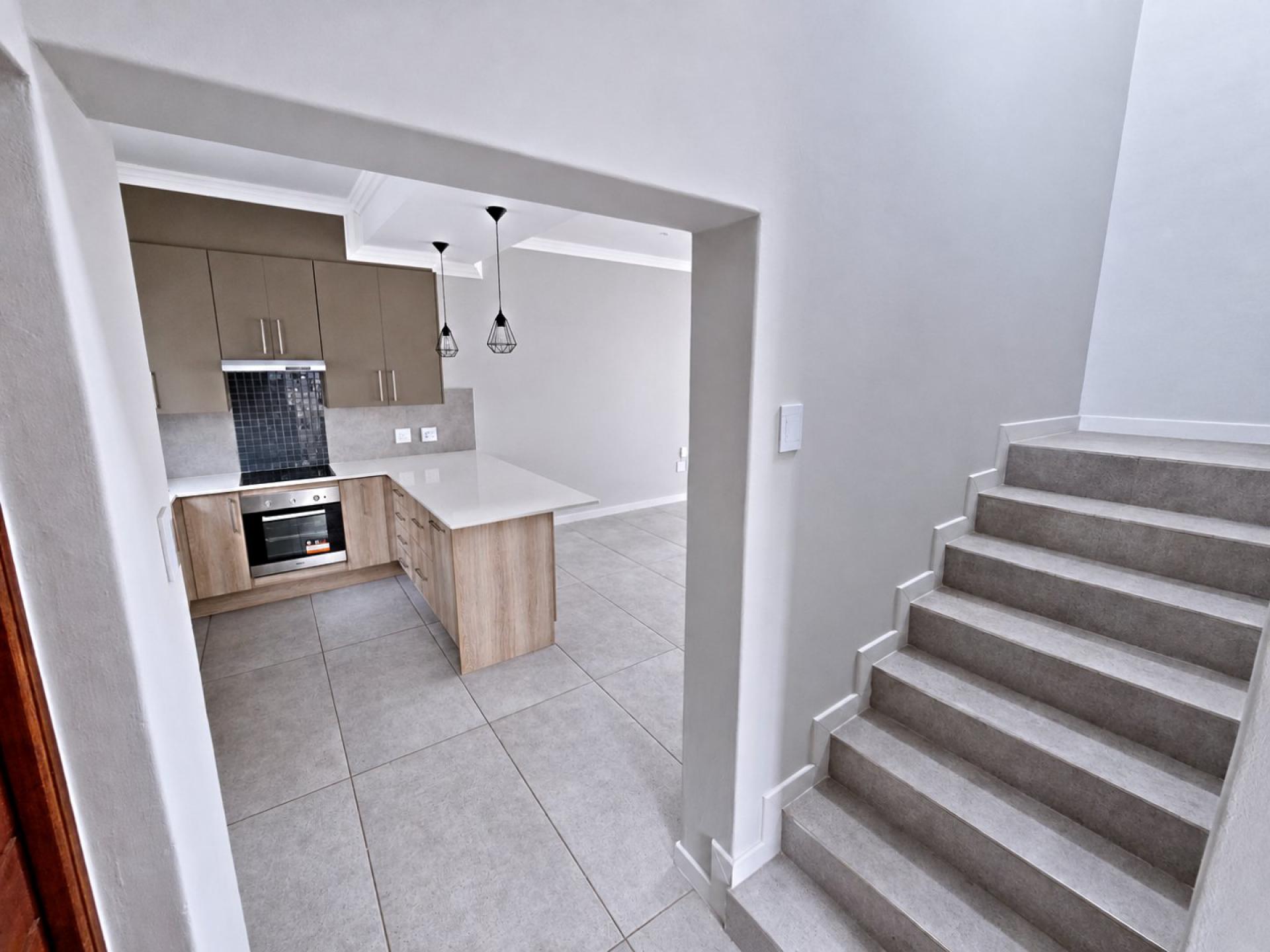  of property in Magalieskruin
