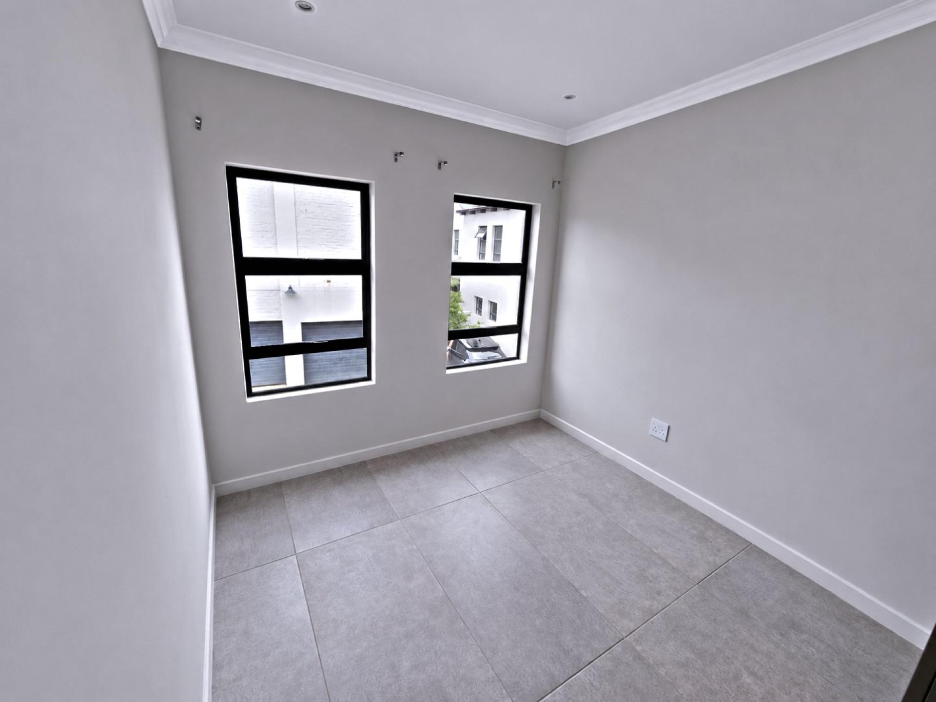  of property in Magalieskruin