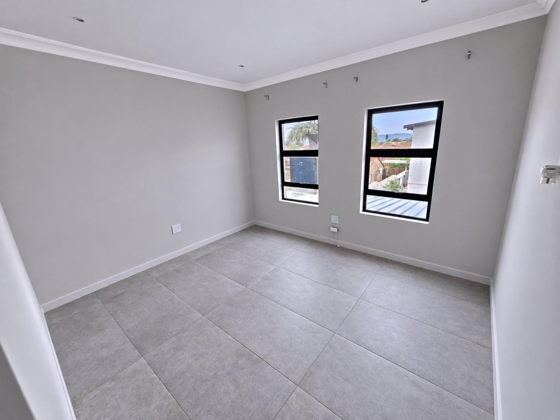  of property in Magalieskruin