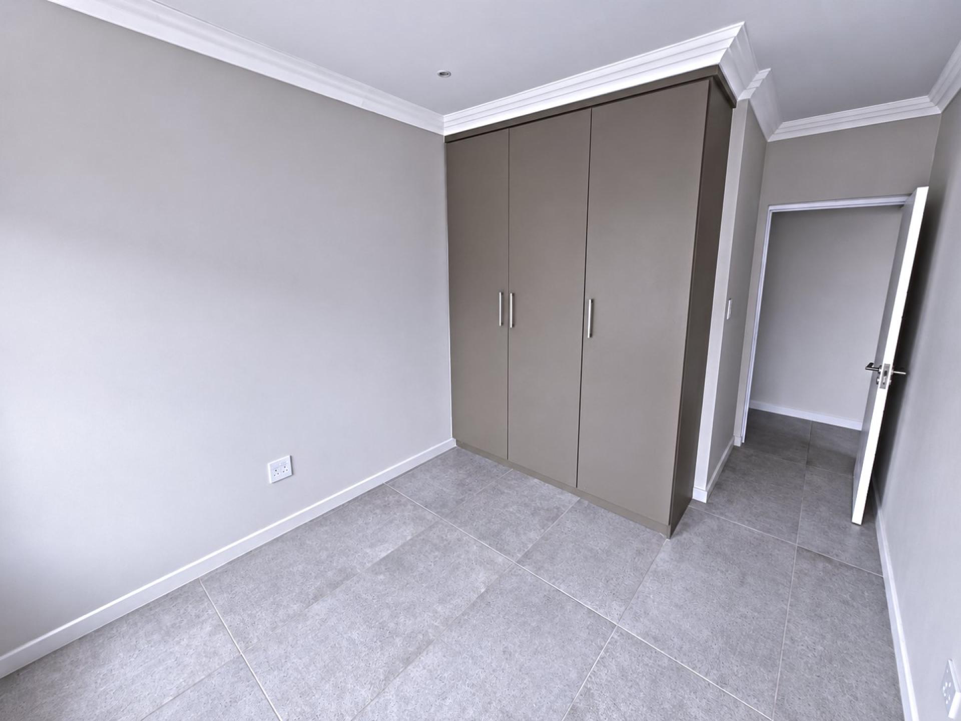  of property in Magalieskruin