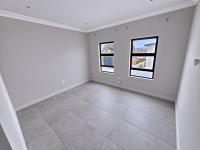  of property in Magalieskruin