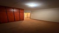 Bed Room 1 of property in Grimbeek Park