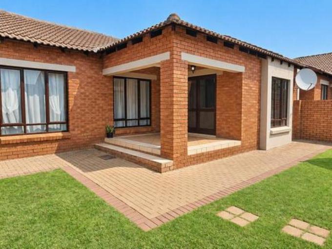 2 Bedroom Simplex for Sale For Sale in Monavoni - MR723778
