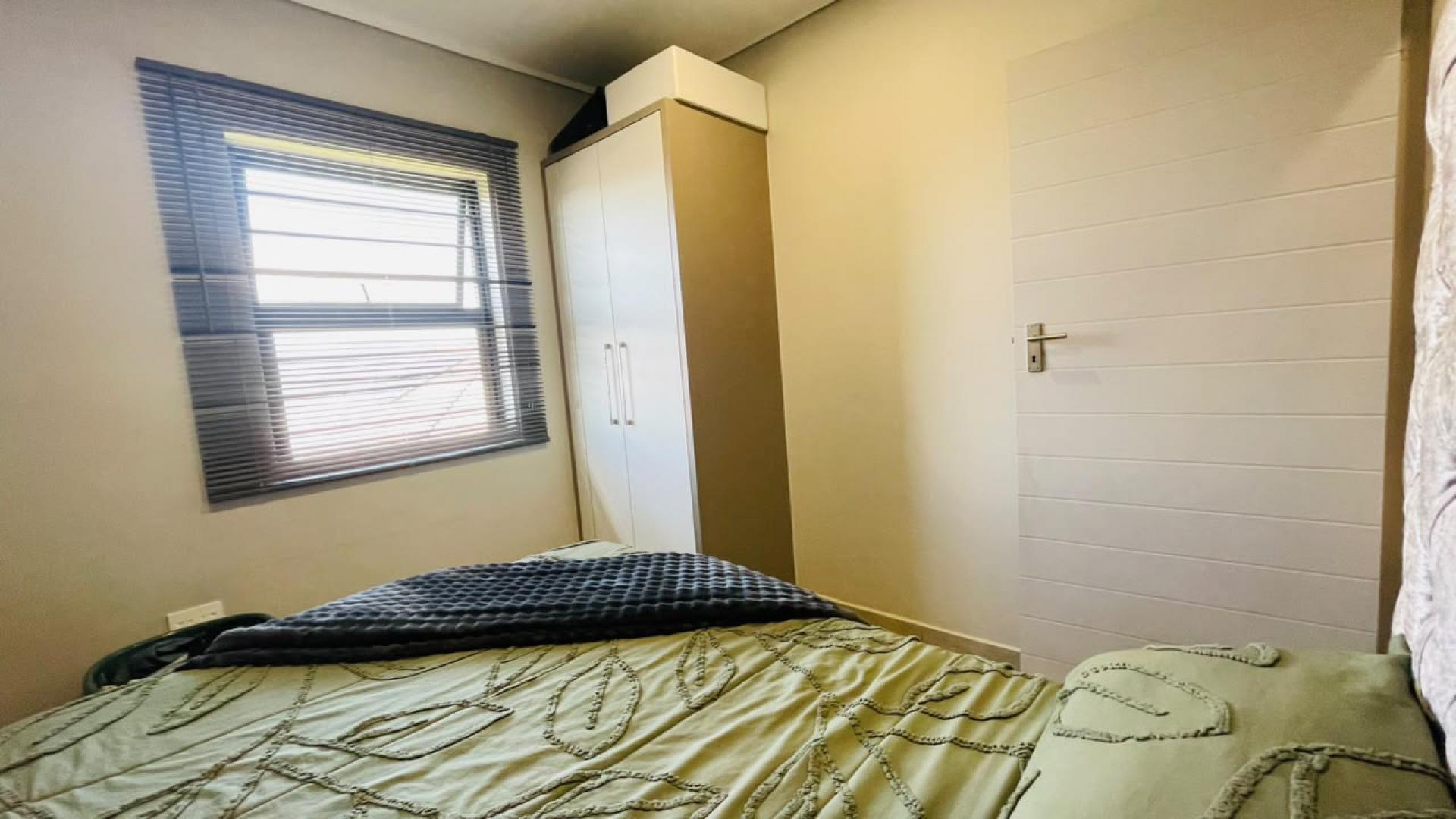 Bed Room 3 of property in Lotus Gardens