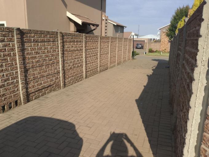 3 Bedroom Simplex to Rent in Alberton - Property to rent - MR723790
