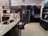  of property in Glenvista