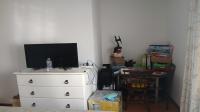 Bed Room 1 of property in Parow Central