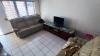 Lounges - 18 square meters of property in Parow Central