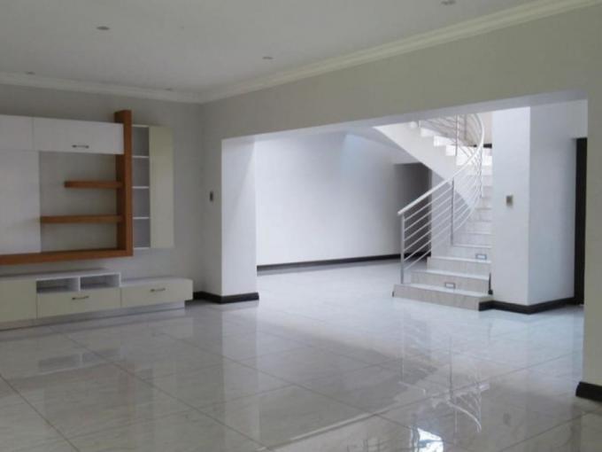 5 Bedroom House for Sale For Sale in Helderwyk Estate - MR723823