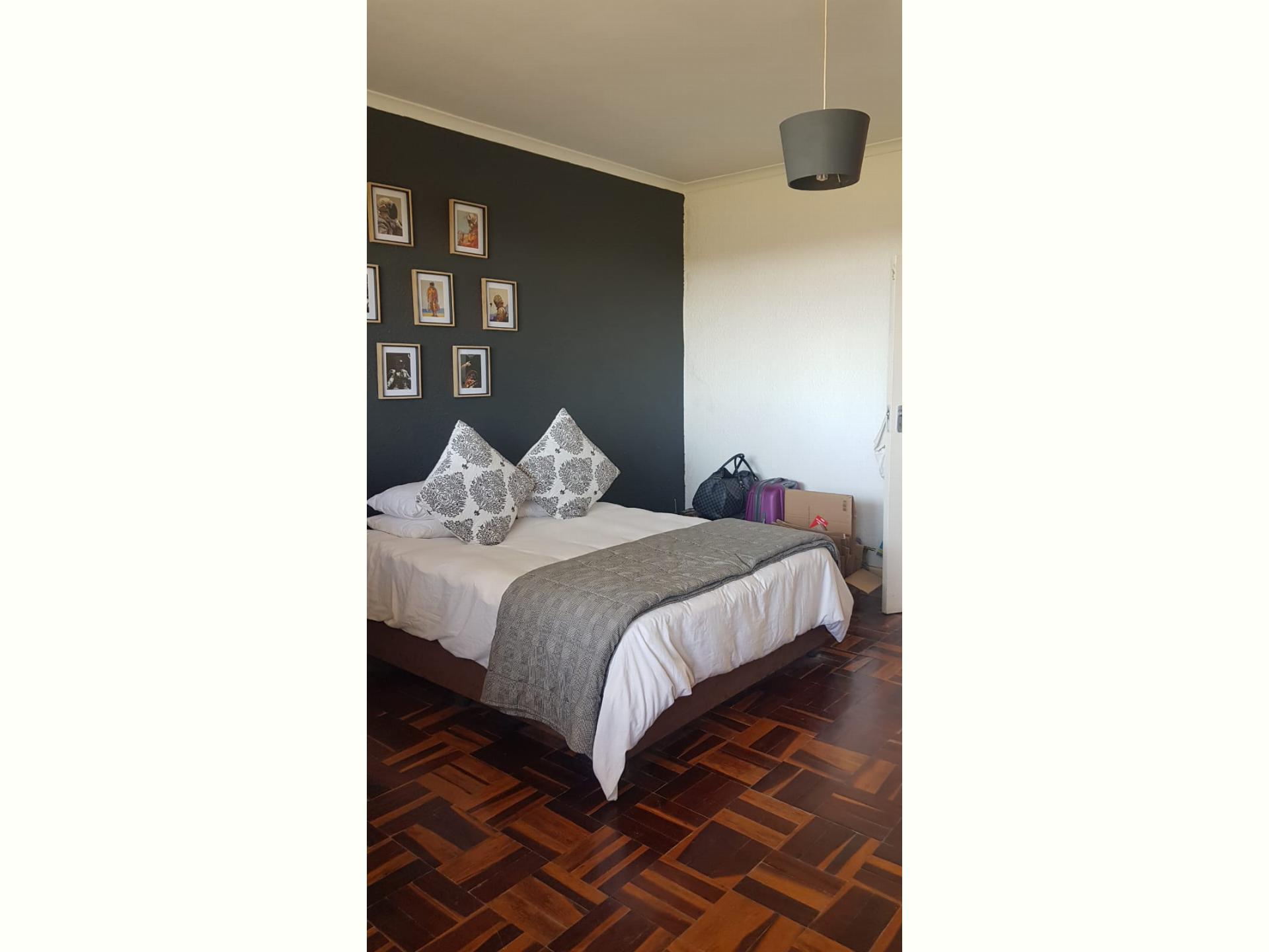  of property in Lakeside (Capetown)