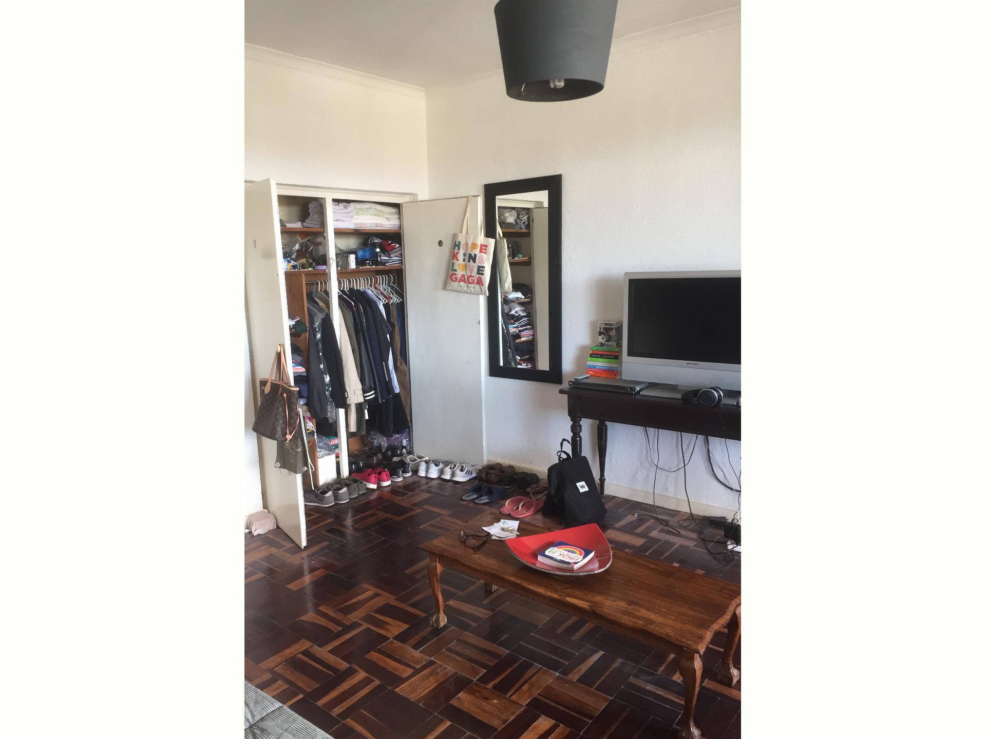  of property in Lakeside (Capetown)