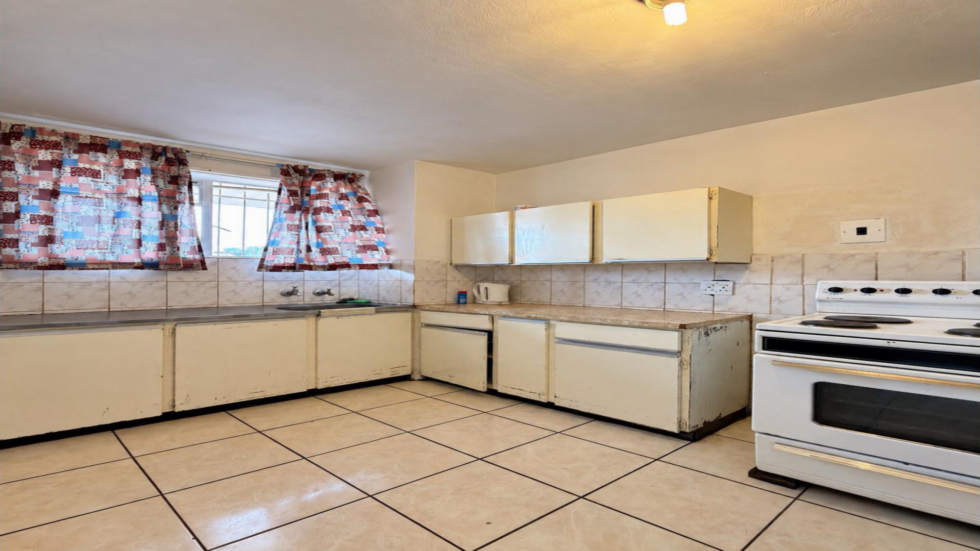 Kitchen of property in Vanderbijlpark