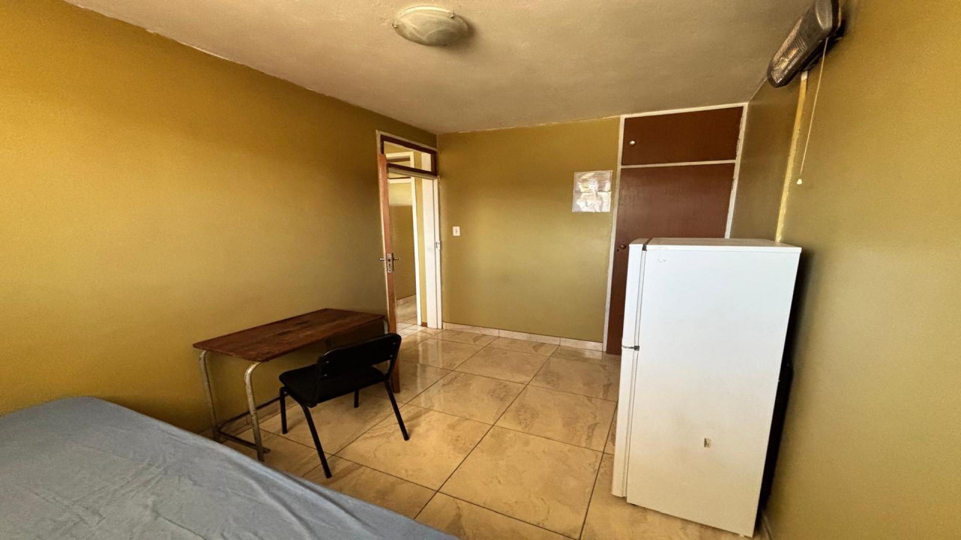 Bed Room 2 - 11 square meters of property in Vanderbijlpark