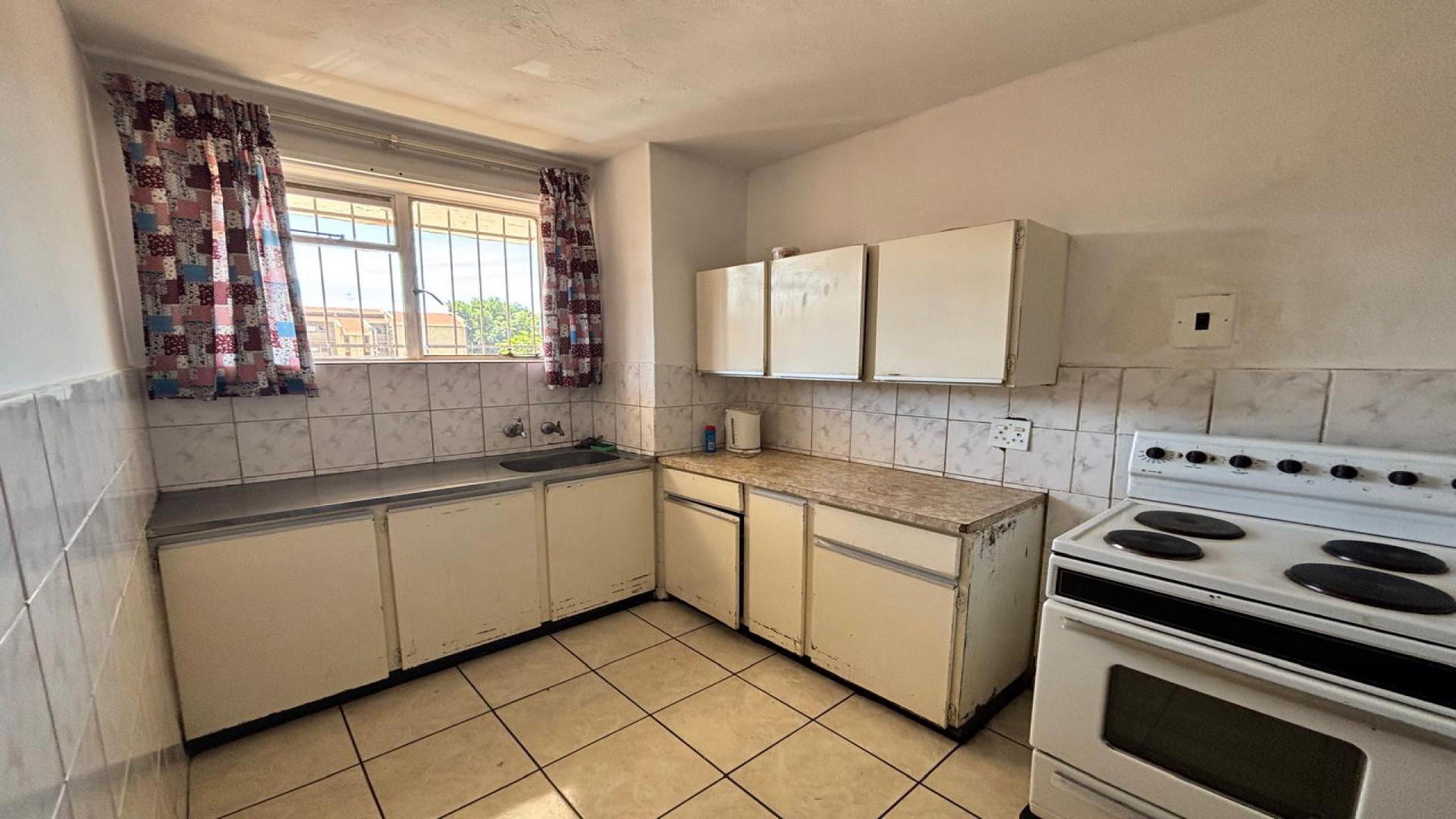 Kitchen - 9 square meters of property in Vanderbijlpark