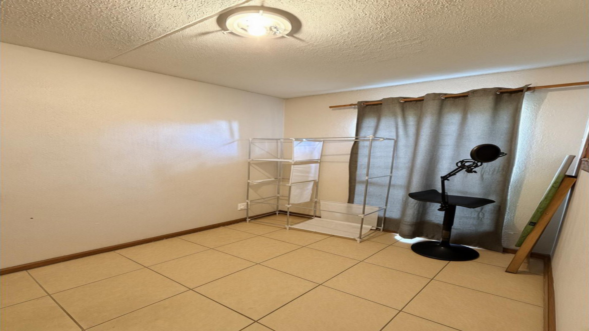 Bed Room 4 of property in Douglasdale
