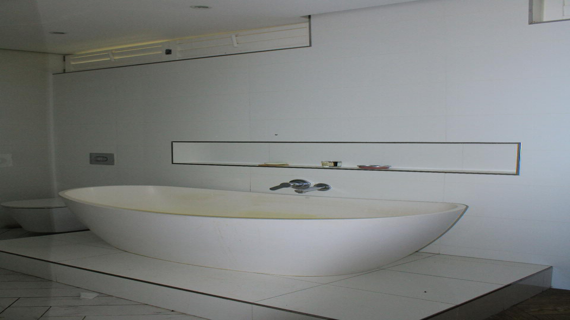 Bathroom 2 of property in Durban Central
