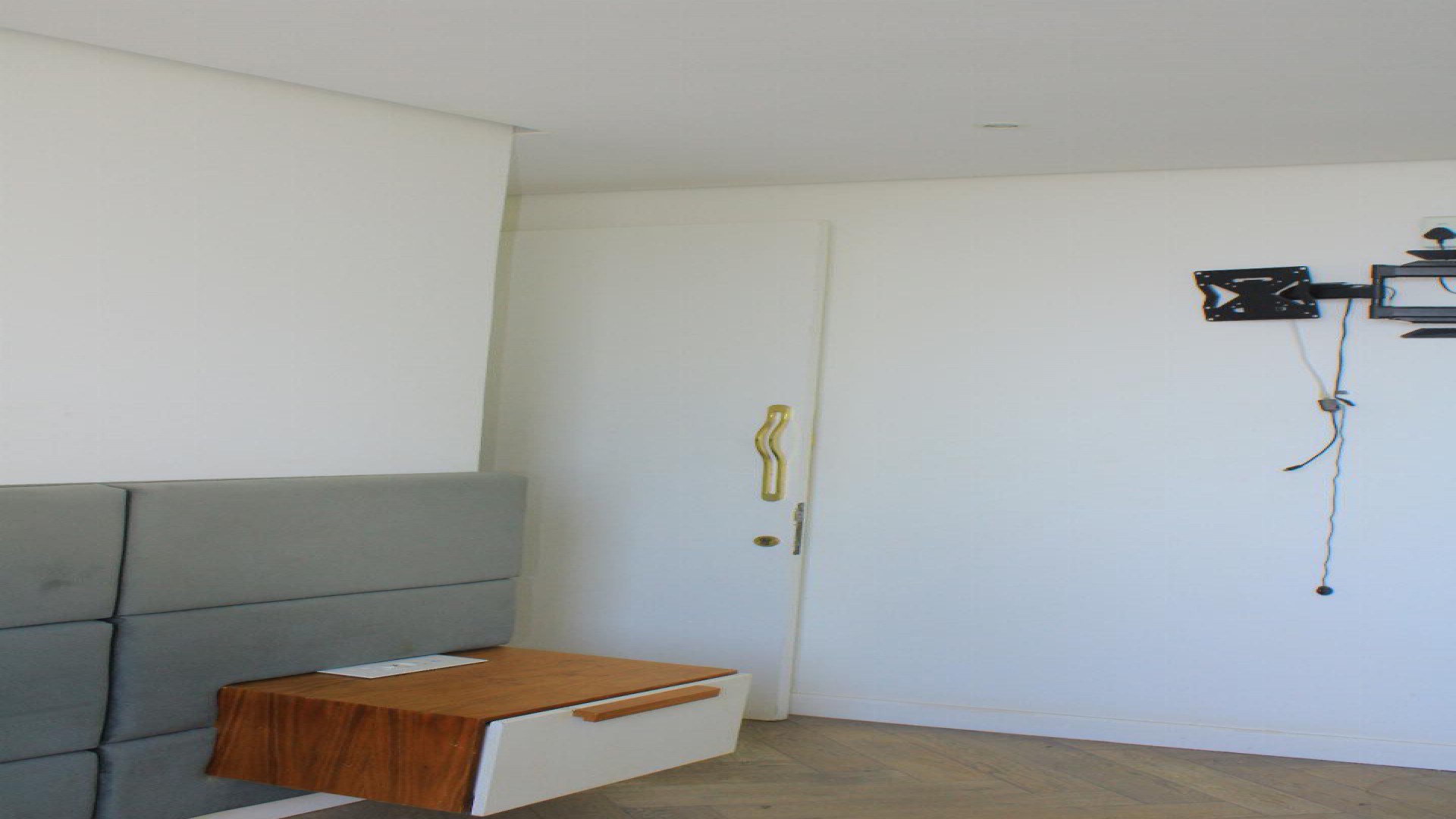 Bed Room 1 of property in Durban Central