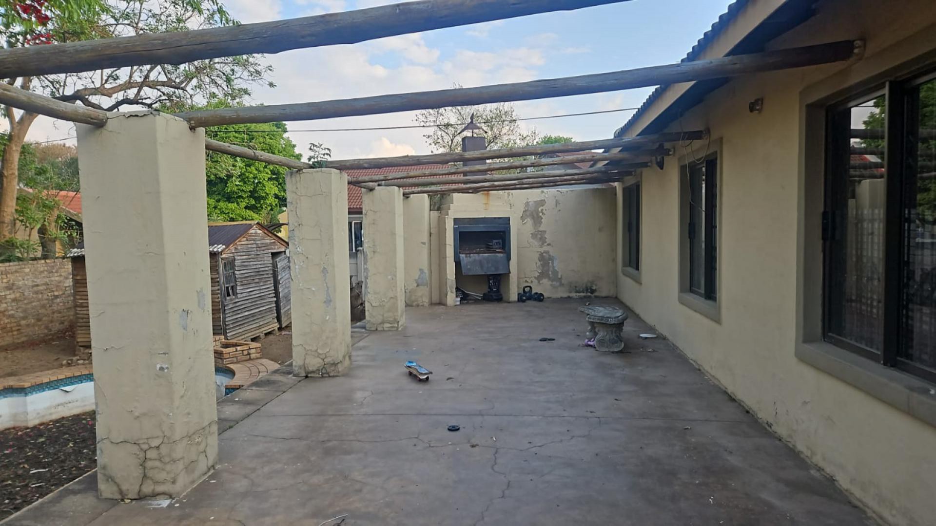 Braai Area of property in Bloubosrand