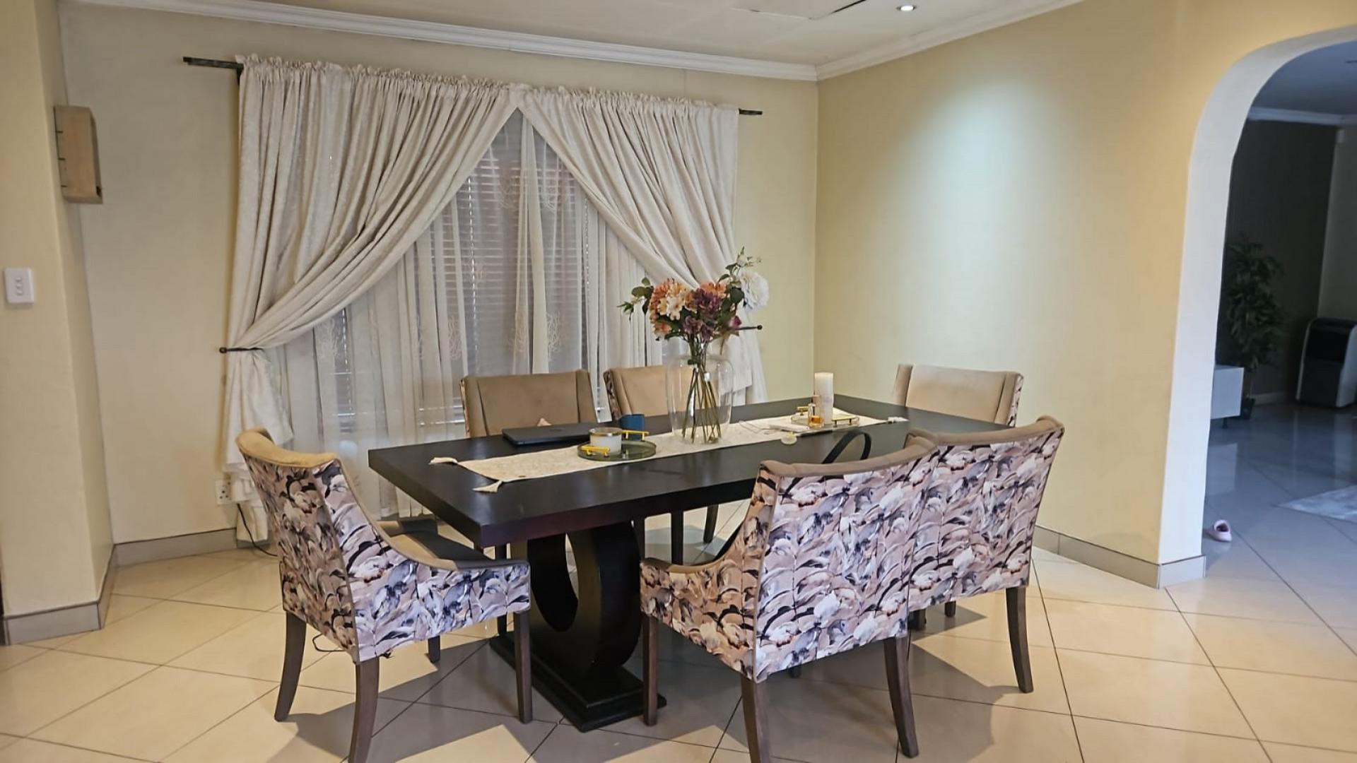 Dining Room of property in Bloubosrand