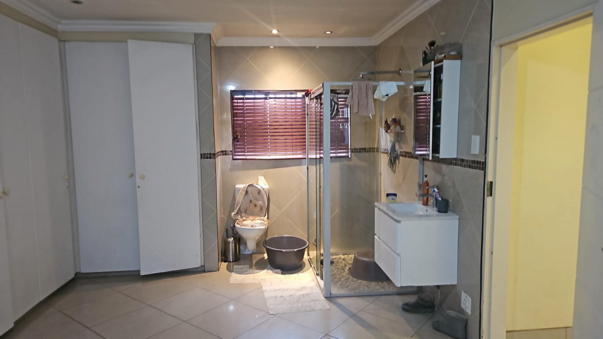 Bathroom 2 of property in Bloubosrand