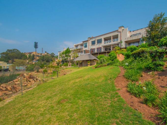 2 Bedroom Apartment for Sale For Sale in Helderkruin - MR723904