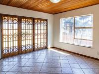  of property in Glenvista