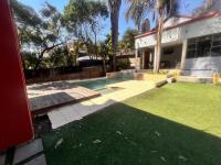  of property in Glenvista