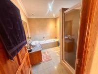  of property in Glenvista