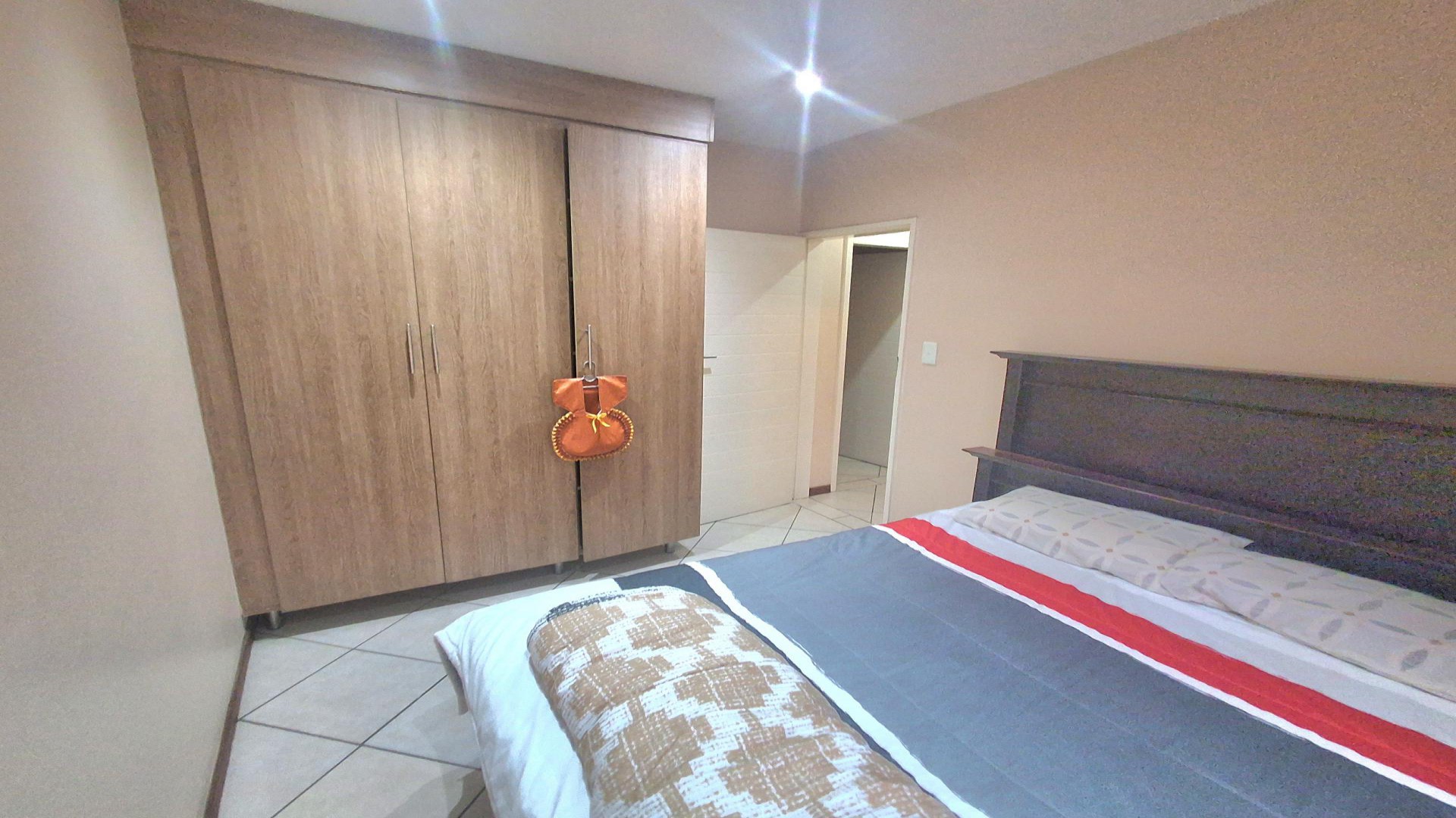 Bed Room 1 of property in Monavoni