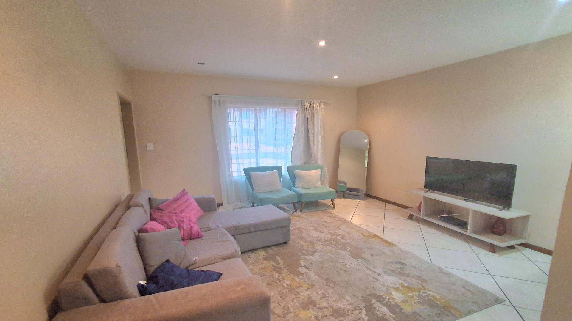 Lounges of property in Monavoni