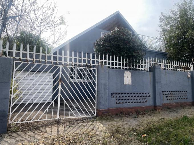 6 Bedroom House for Sale For Sale in Westdene (JHB) - MR723941