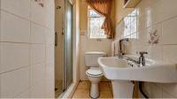 Bathroom 2 of property in Three Rivers