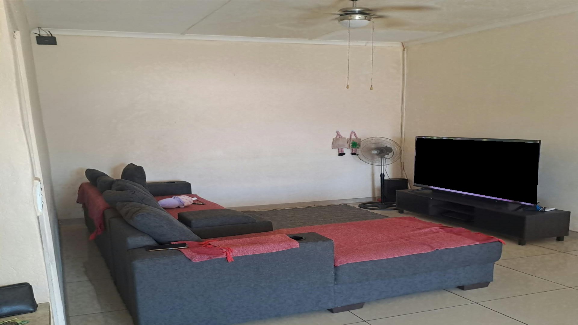 Lounges of property in Brackenham