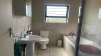 Bathroom 1 of property in Norton Small Farms