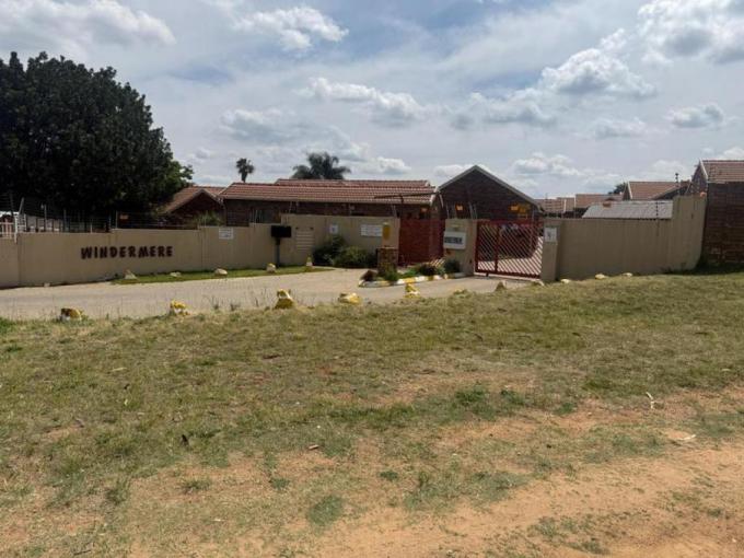 3 Bedroom Simplex for Sale For Sale in The Reeds - MR723988