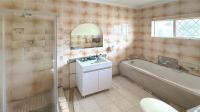 Bathroom 1 of property in Winterstrand