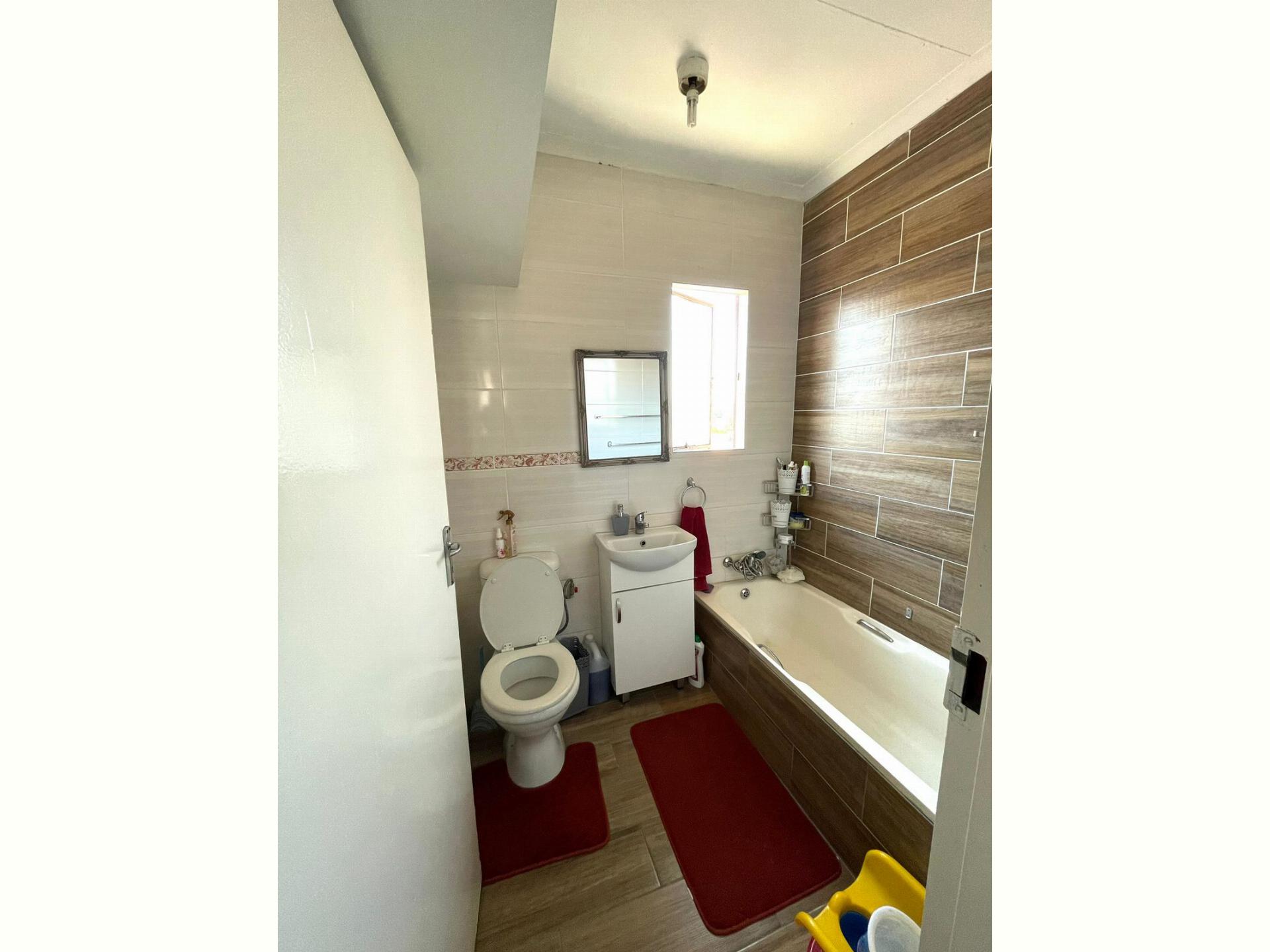  of property in Bramley View