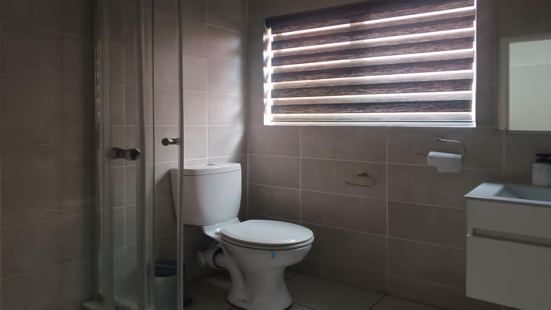 Bathroom 2 - 5 square meters of property in The Blyde Pretoria