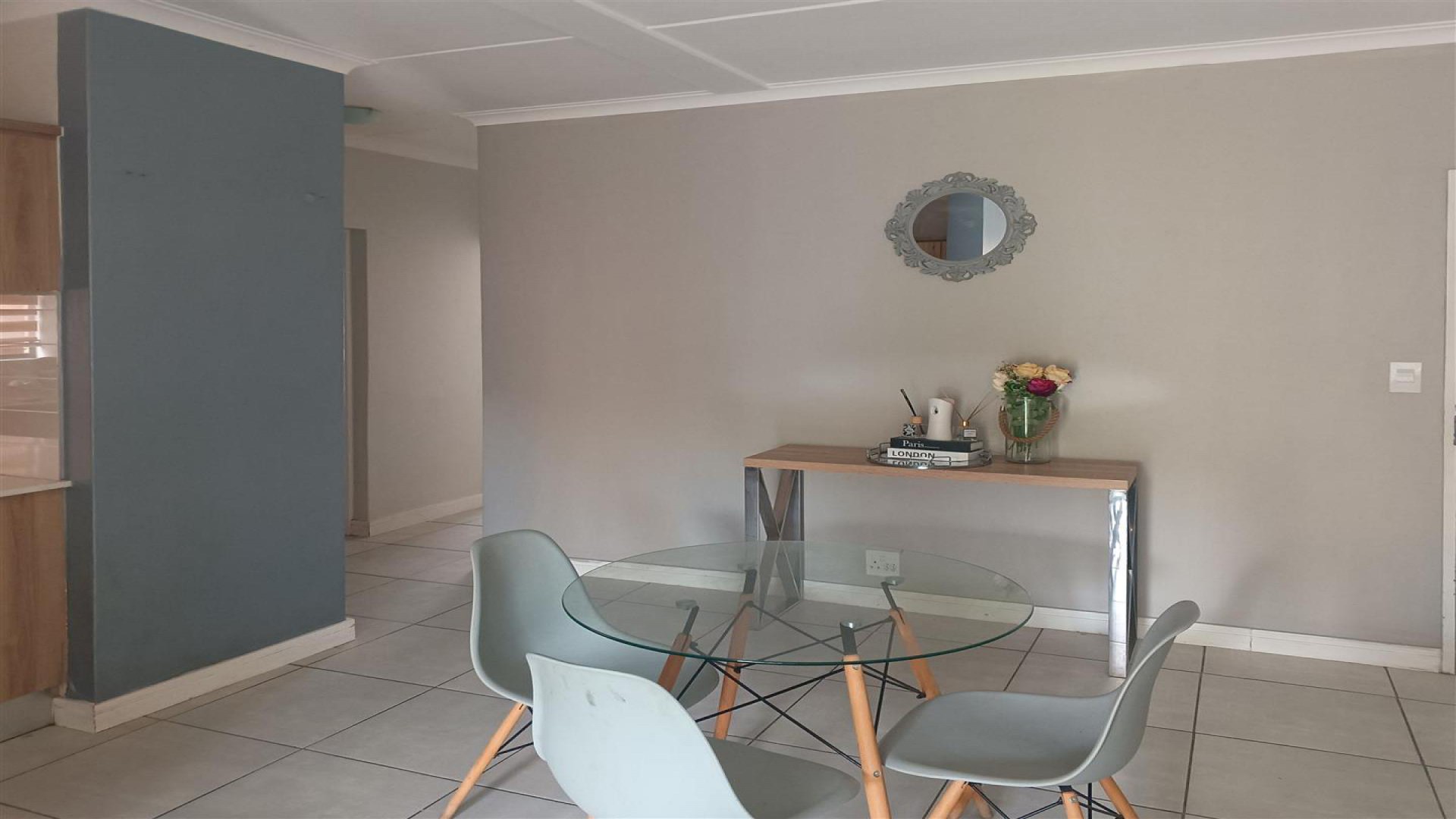 Dining Room - 8 square meters of property in The Blyde Pretoria