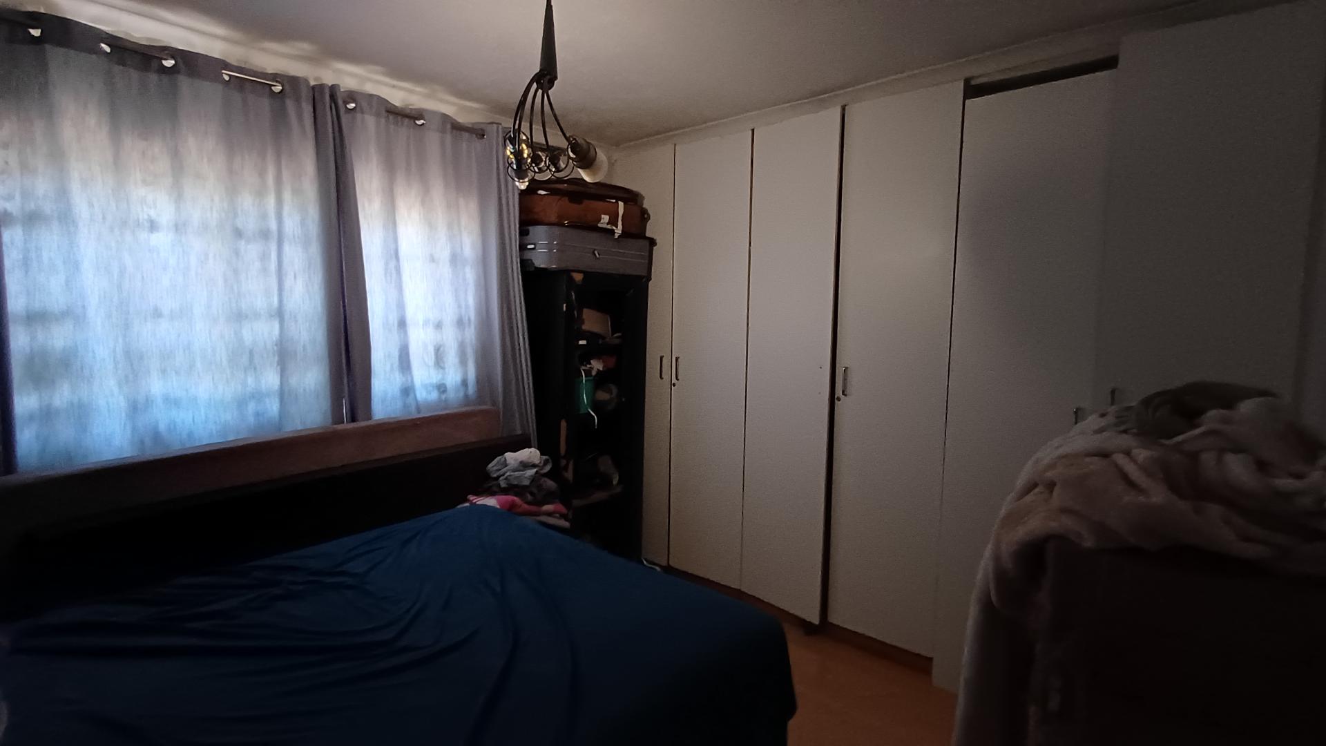 Bed Room 1 of property in Newcastle