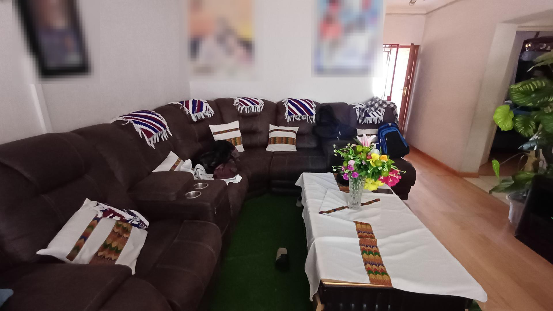 Lounges of property in Newcastle