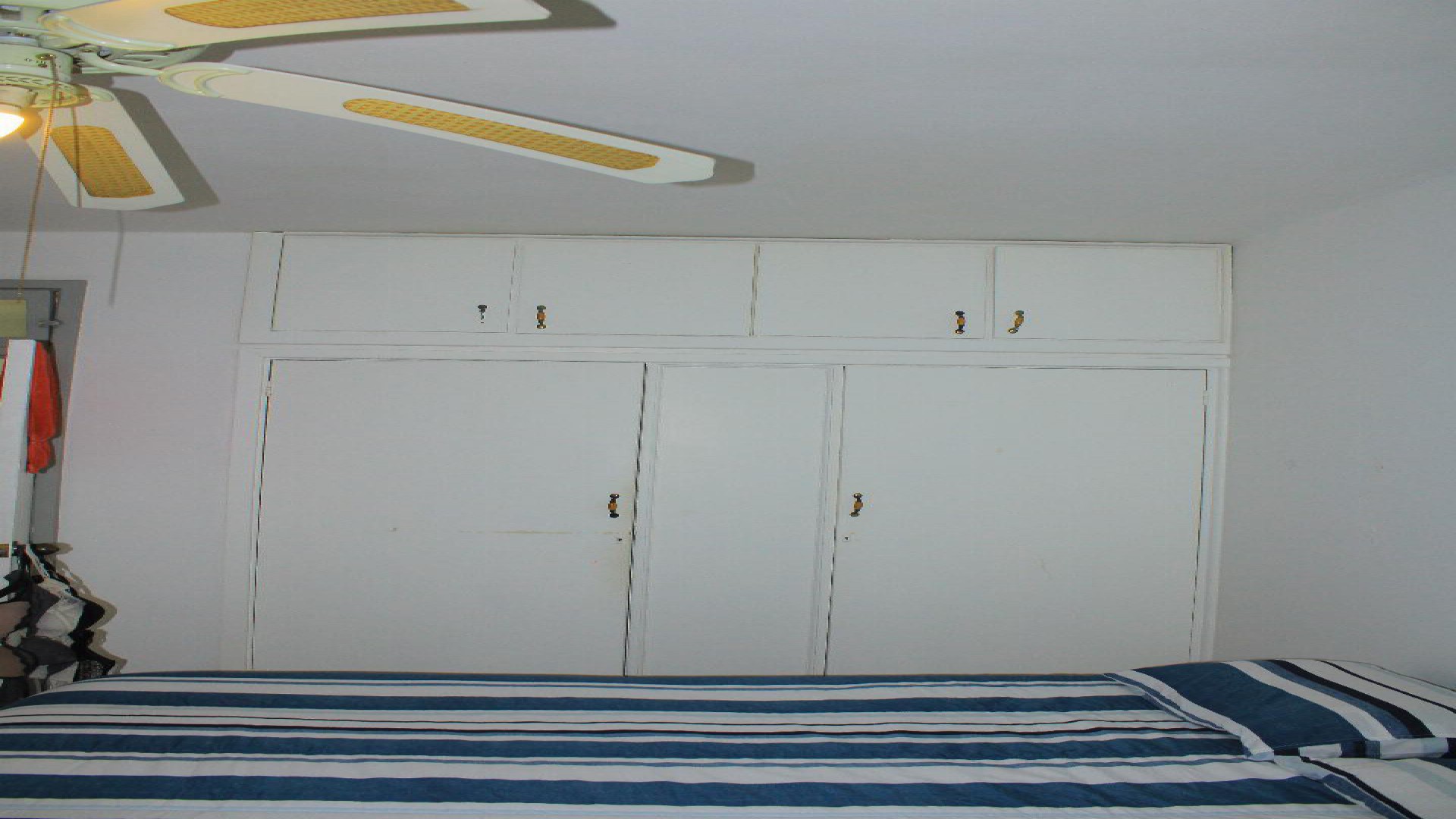 Bed Room 1 of property in Durban Central