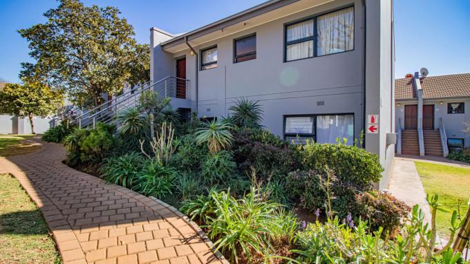 2 Bedroom Apartment for Sale For Sale in Bedfordview - MR724067