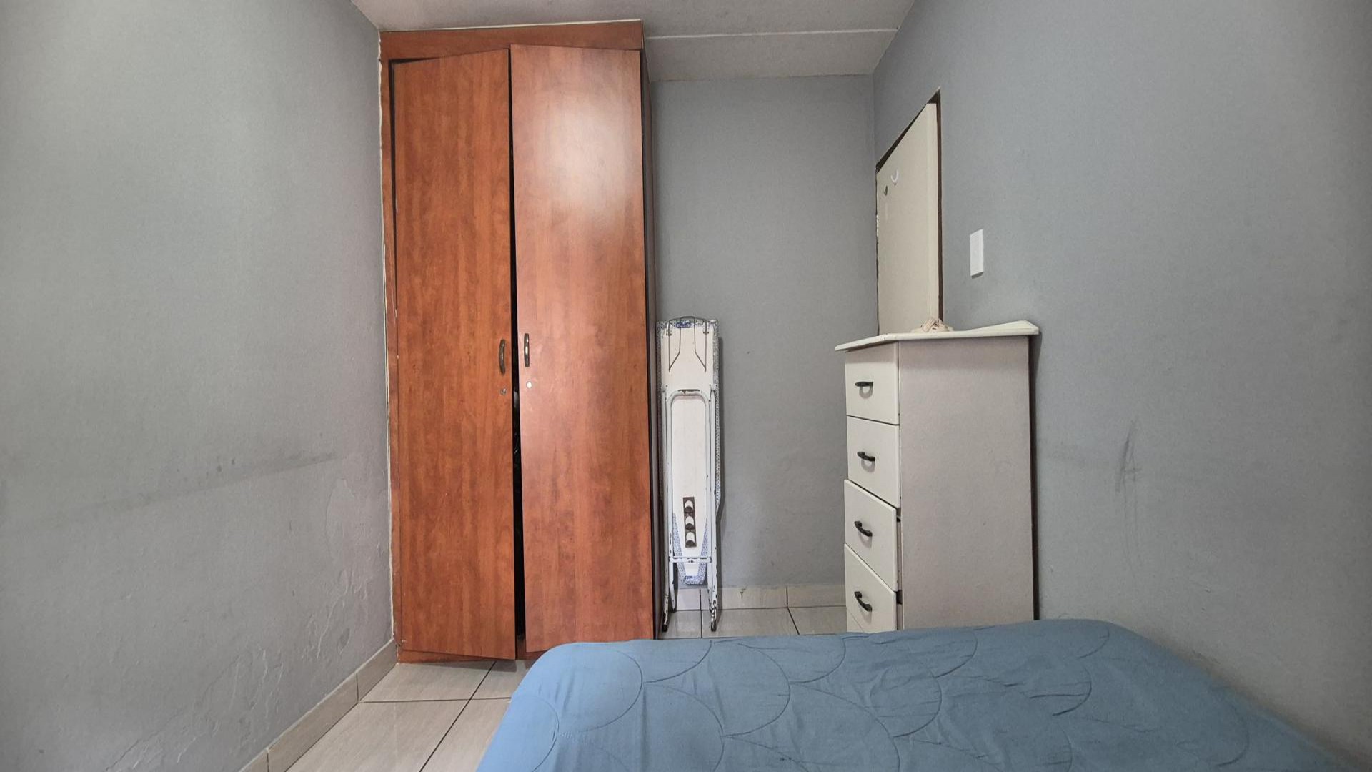 Bed Room 2 of property in Little Falls