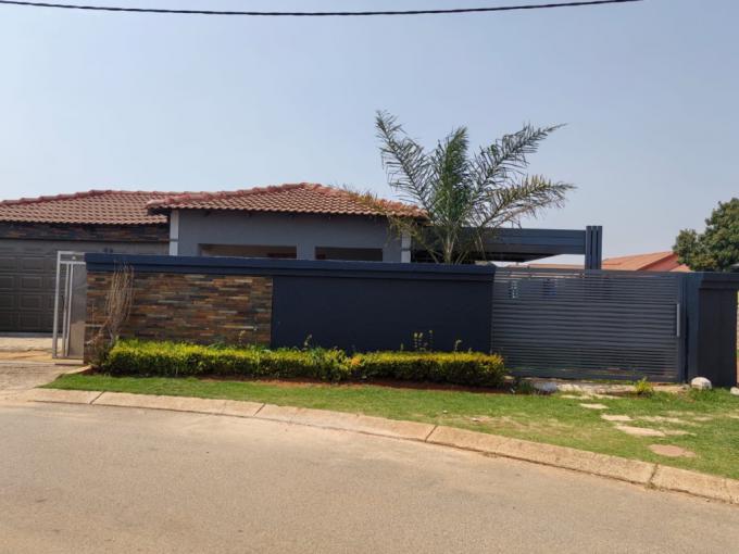 3 Bedroom House to Rent in Vosloorus - Property to rent - MR724080