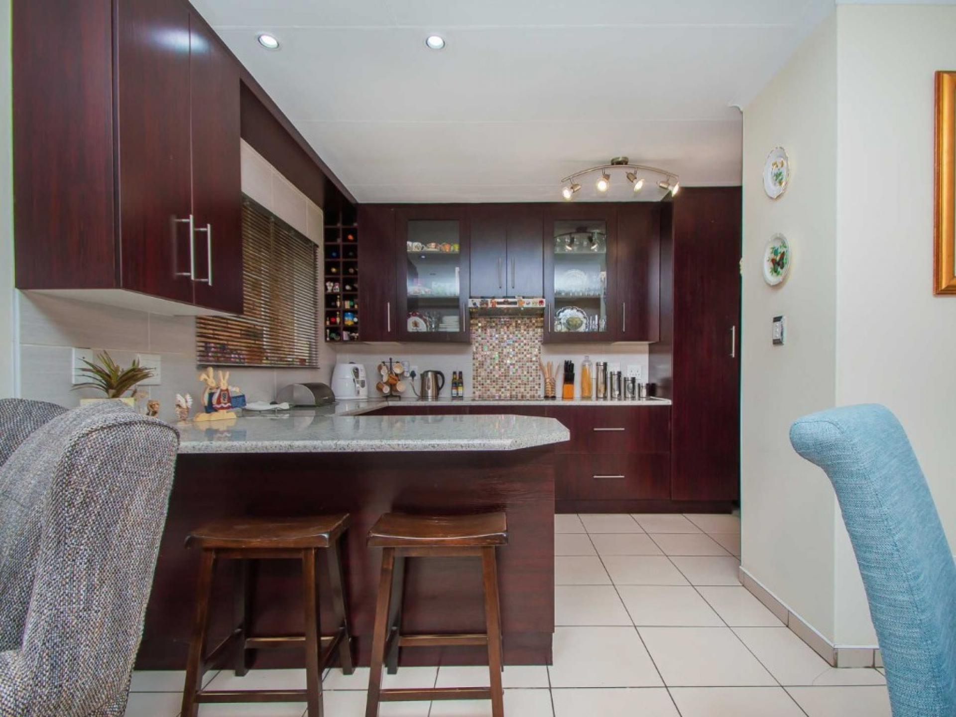  of property in Helderkruin