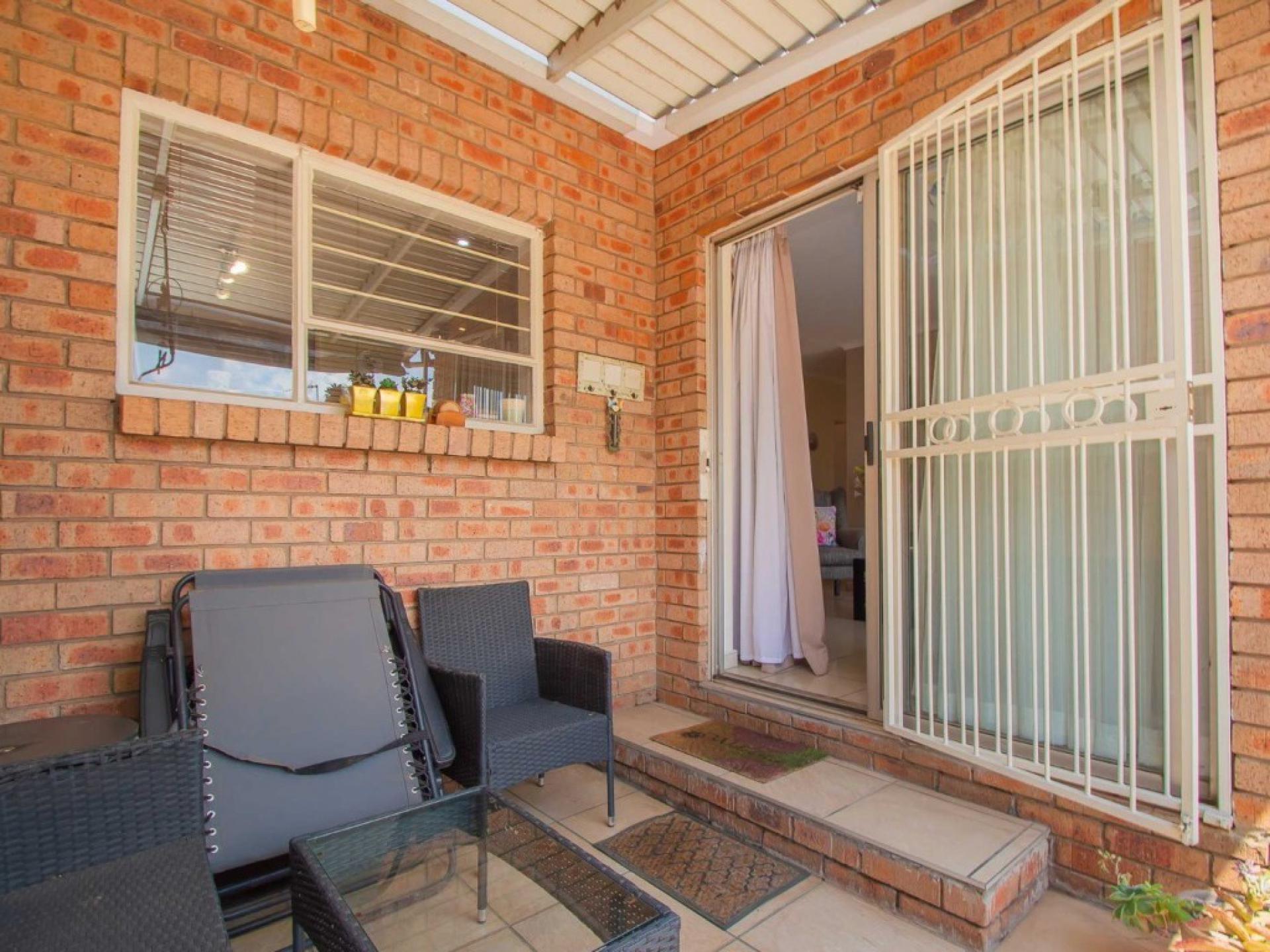  of property in Helderkruin